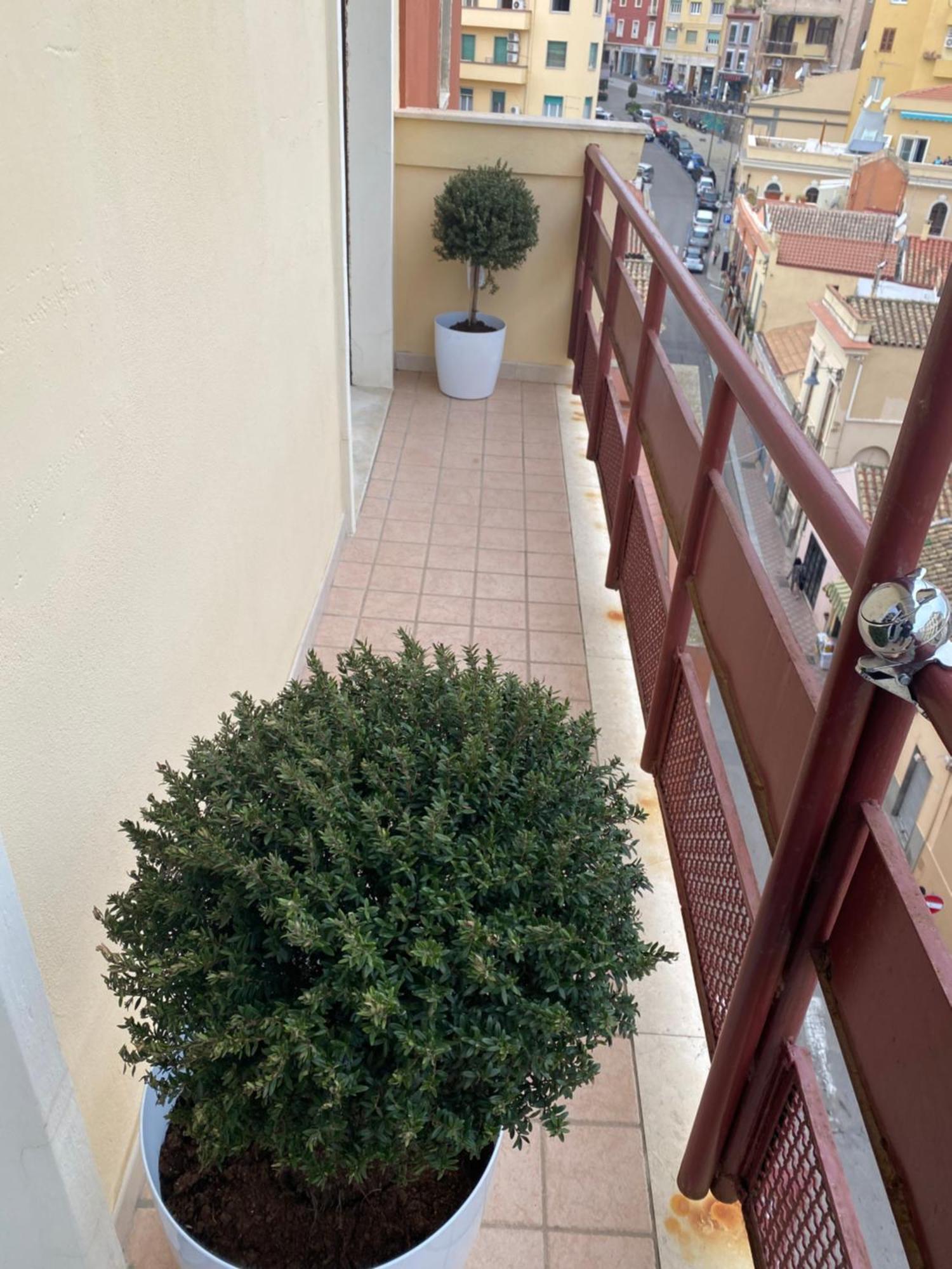 Myrtus Guest House Piazza Gramsci Cagliari Exteriör bild